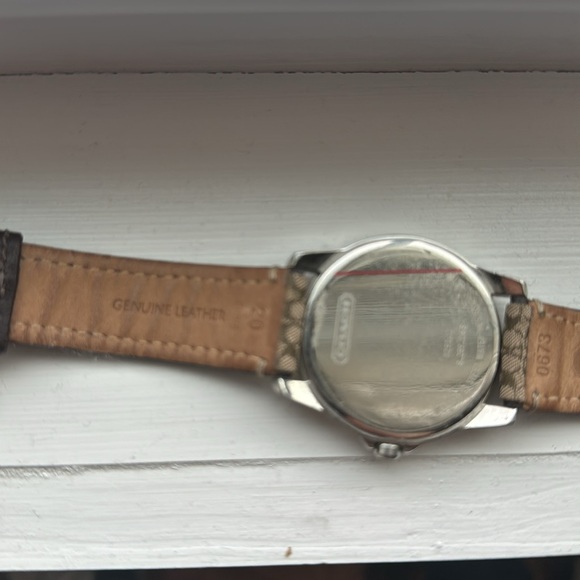 Coach watch - Picture 3 of 8